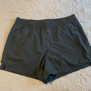 Old Navy Active shorts